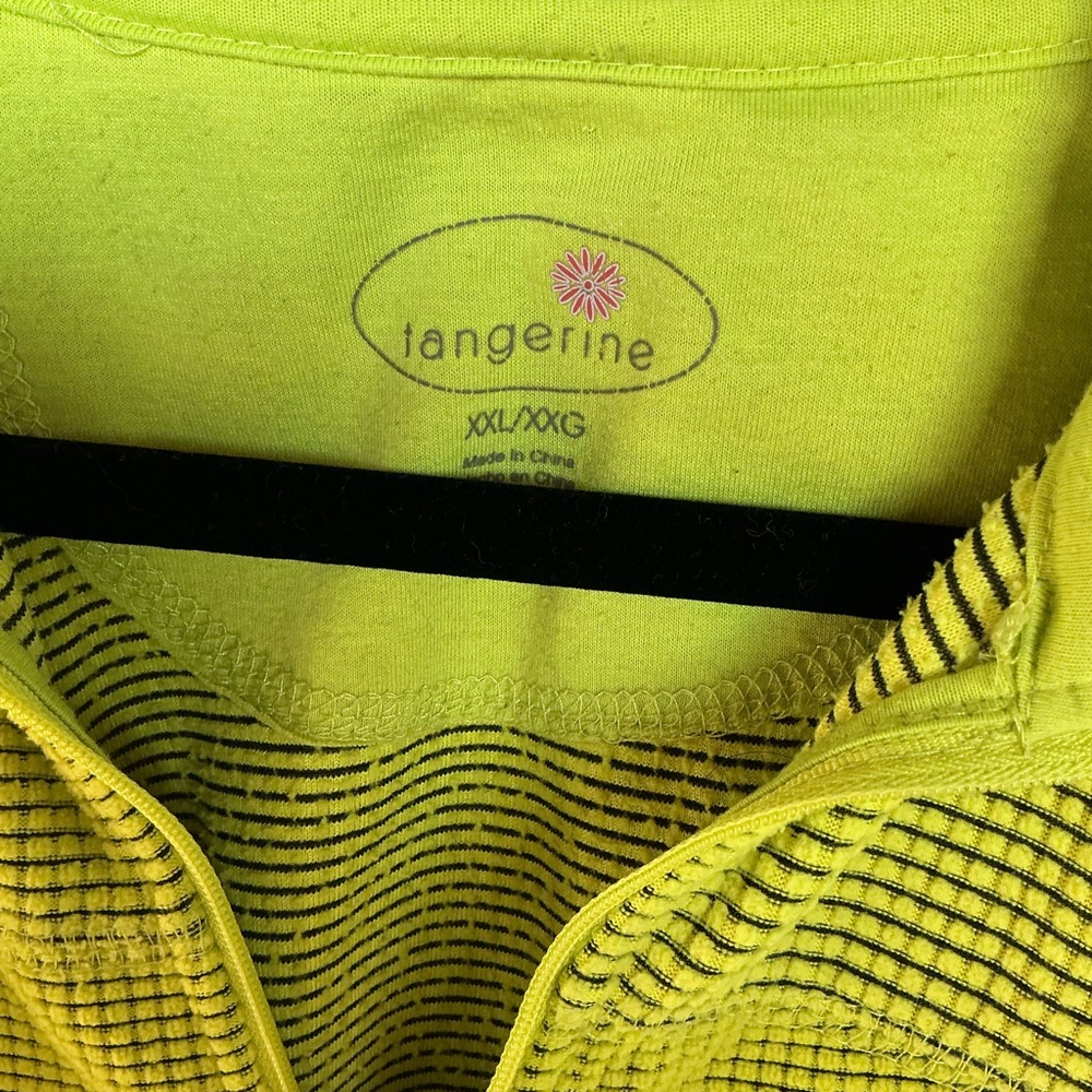 Tangerine Lime Green Textured Quarter-Zip Hoodie - Picture 2 of 3